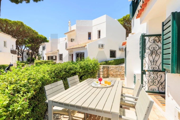 Moradia T3 para Venda em Almancil Foto 17