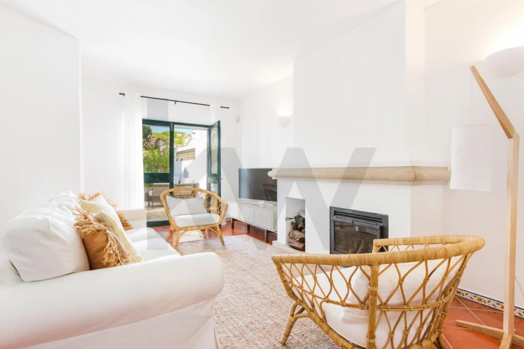 Moradia T3 para Venda em Almancil Foto 3