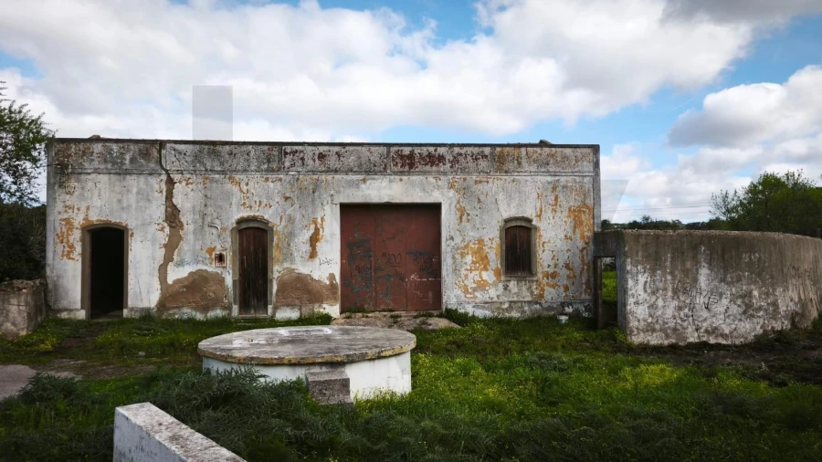 Armazém para Venda em Loule (São Clemente)