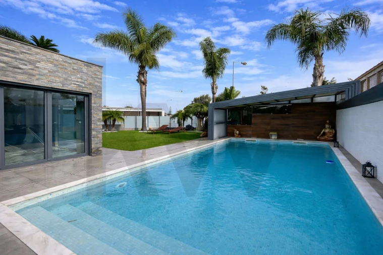 Moradia T4 para Venda em Charneca de Caparica e Sobreda Foto 7