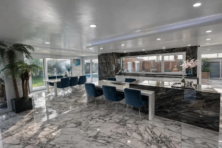 Moradia T4 para Venda em Charneca de Caparica e Sobreda Foto 3