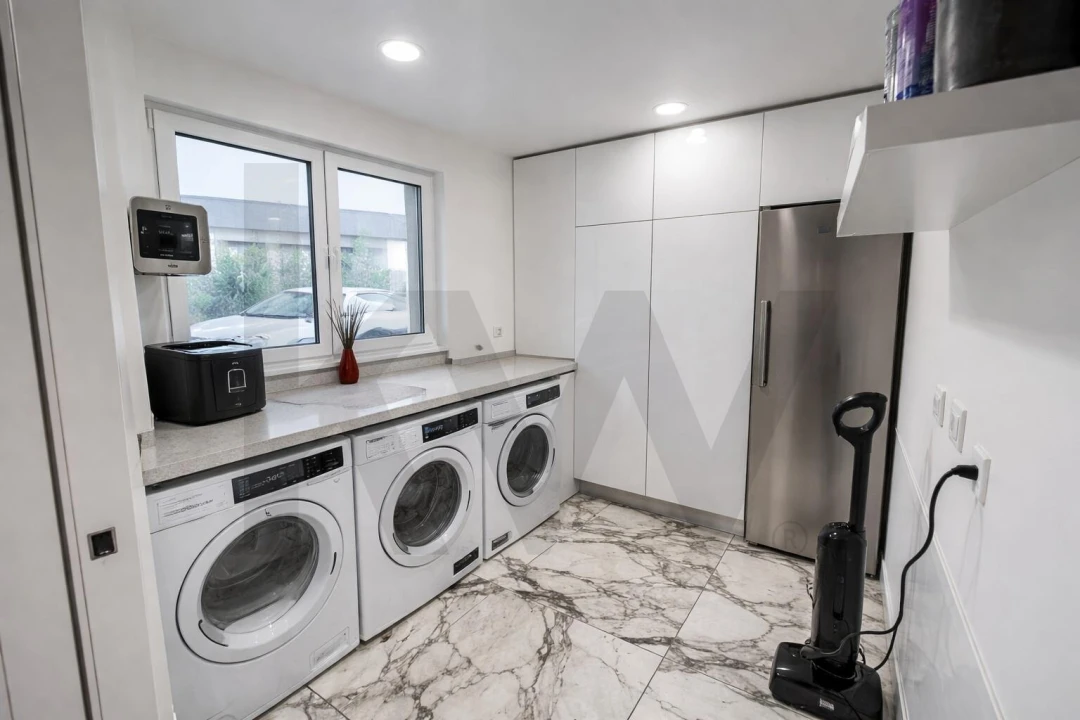 Moradia T4 para Venda em Charneca de Caparica e Sobreda Foto 13