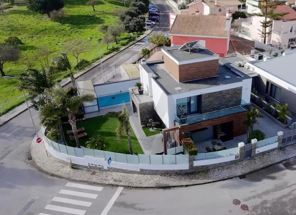 Moradia T4 para Venda em Charneca de Caparica e Sobreda Foto 27