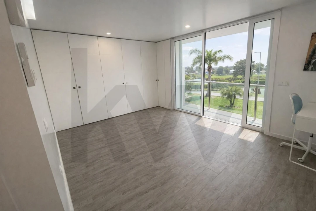 Moradia T4 para Venda em Charneca de Caparica e Sobreda Foto 19