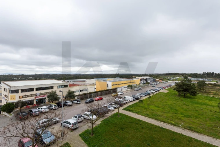 Apartamento T3 para Arrendamento em Corroios Foto 21