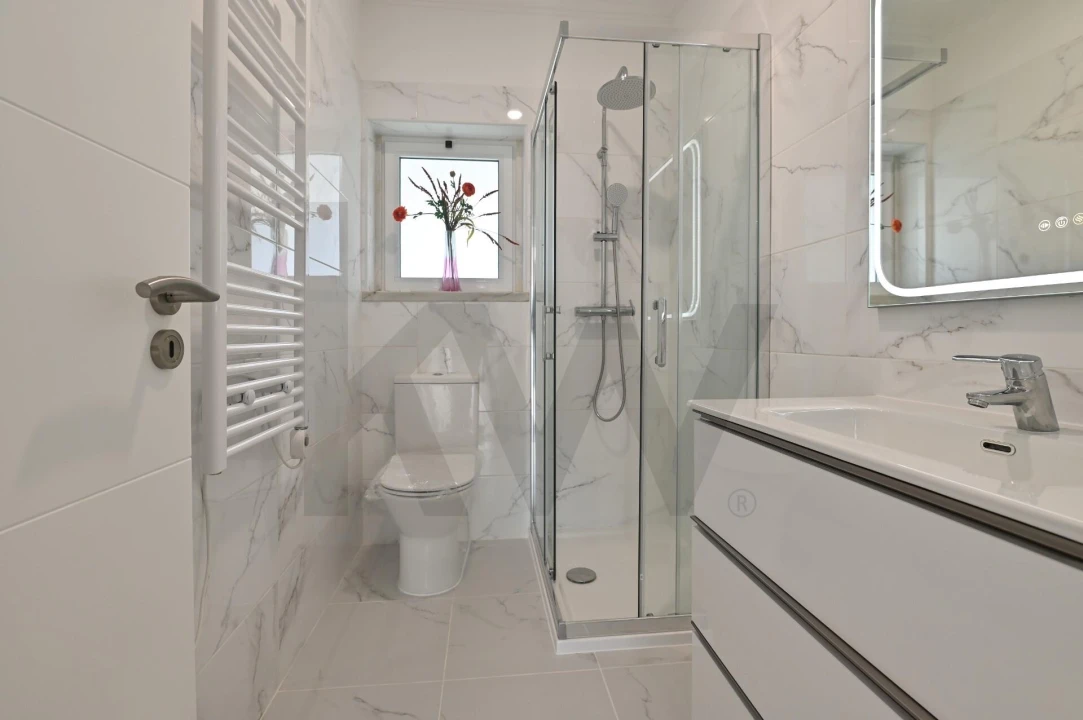 Moradia T4 para Venda em Alcabideche Foto 24