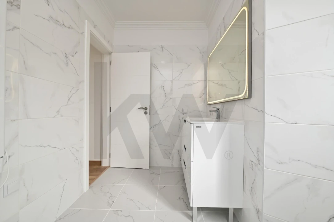 Moradia T4 para Venda em Alcabideche Foto 32