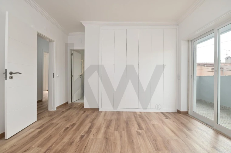 Moradia T4 para Venda em Alcabideche Foto 28