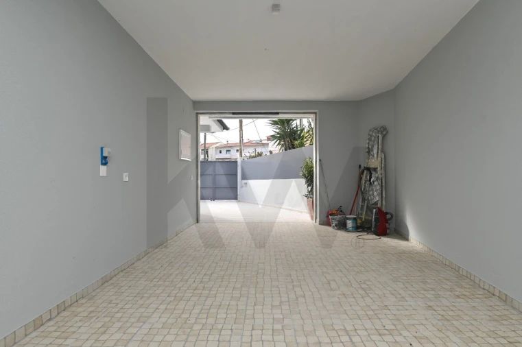 Moradia T4 para Venda em Alcabideche Foto 4