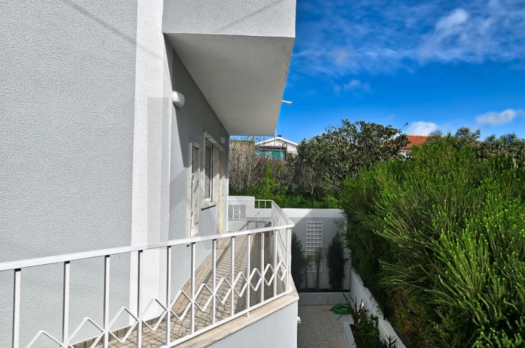 Moradia T4 para Venda em Alcabideche Foto 6