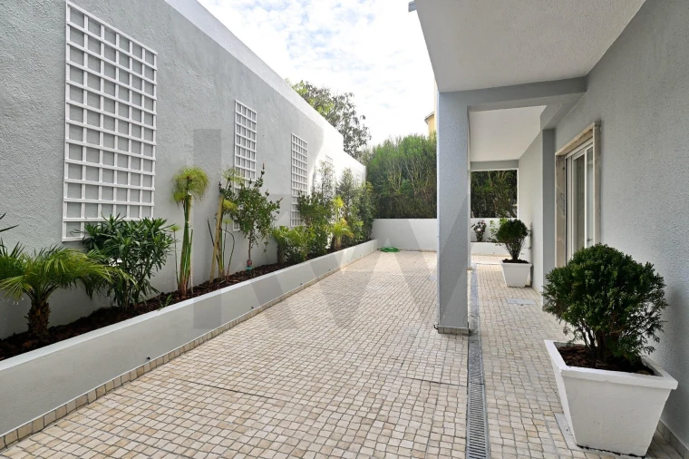 Moradia T4 para Venda em Alcabideche Foto 43