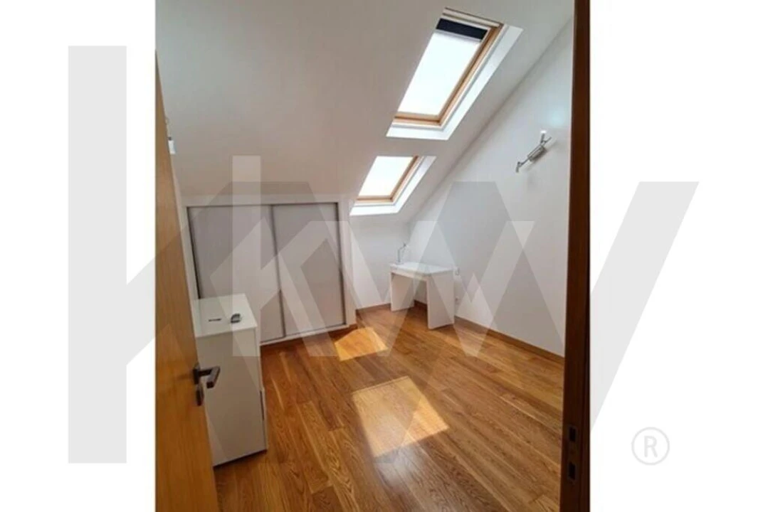 Apartamento T2 para Arrendamento em Funchal (Santa Luzia) Foto 17