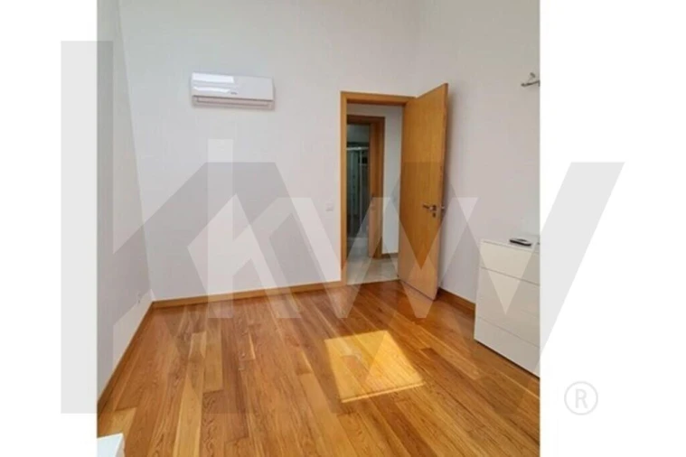 Apartamento T2 para Arrendamento em Funchal (Santa Luzia) Foto 16