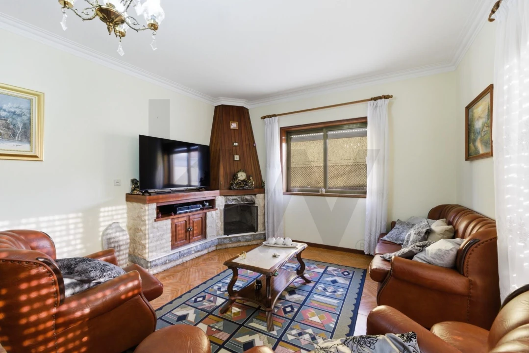 Moradia T3 para Venda em Paços de Brandão Foto 14