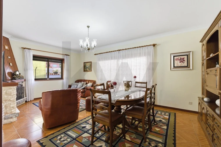 Moradia T3 para Venda em Paços de Brandão Foto 11