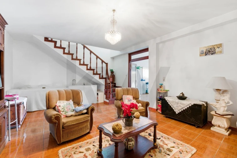 Moradia T3 para Venda em Paços de Brandão Foto 3