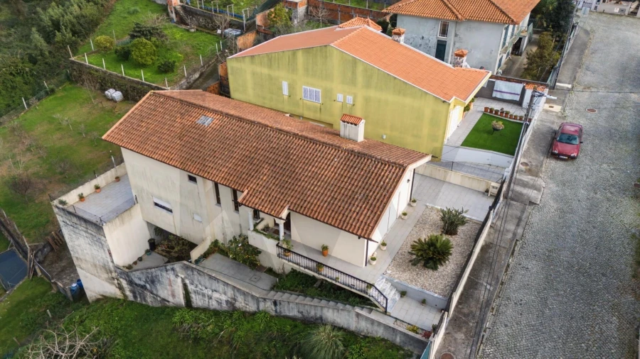 Moradia T3 para Venda em Paços de Brandão Foto 8