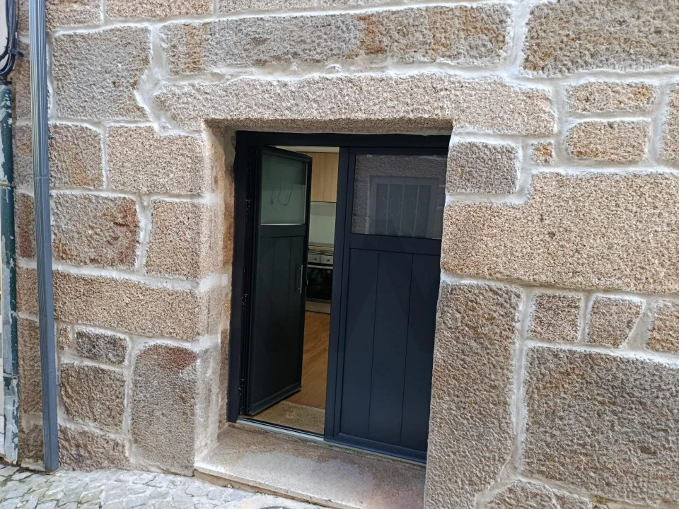 Prédio para Venda em São Pedro do Sul, Várzea e Baiões Foto 2