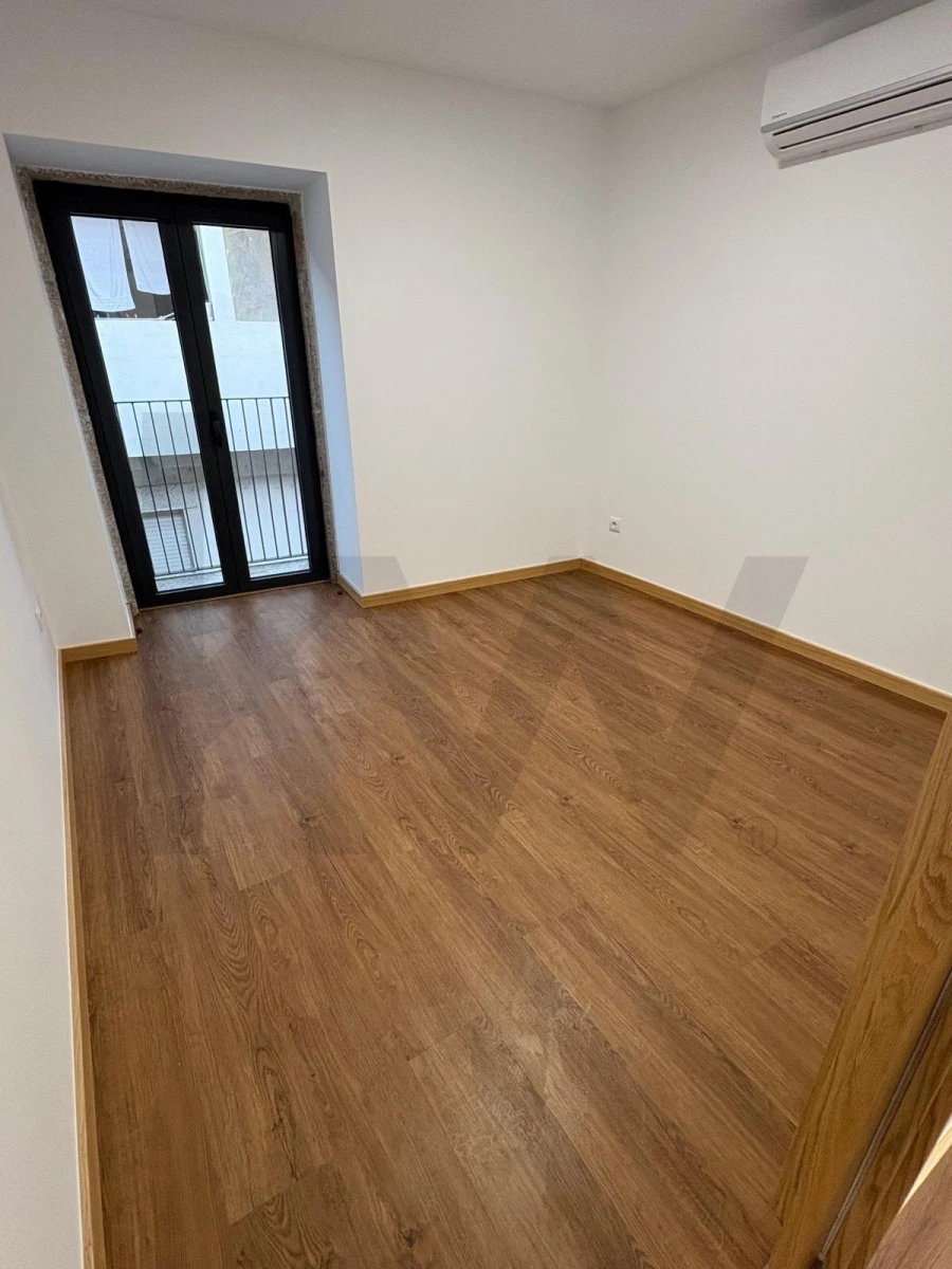 Prédio para Venda em São Pedro do Sul, Várzea e Baiões Foto 16