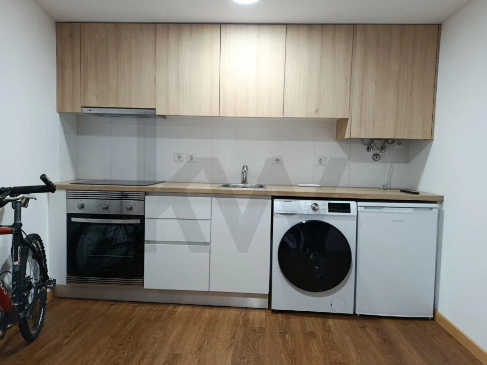 Prédio para Venda em São Pedro do Sul, Várzea e Baiões Foto 3