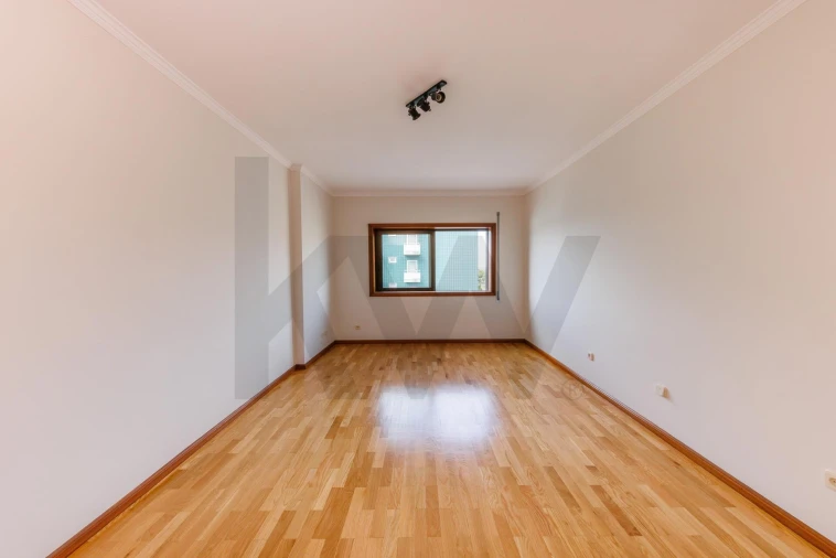 Apartamento T3 para Arrendamento em Pedrouços Foto 12