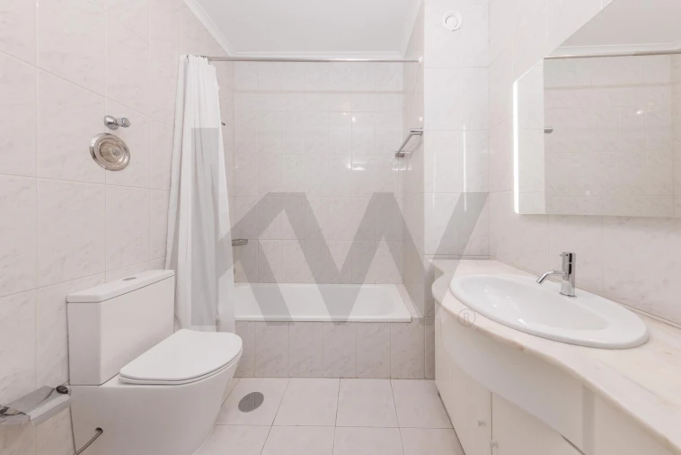 Apartamento T3 para Arrendamento em Pedrouços Foto 6