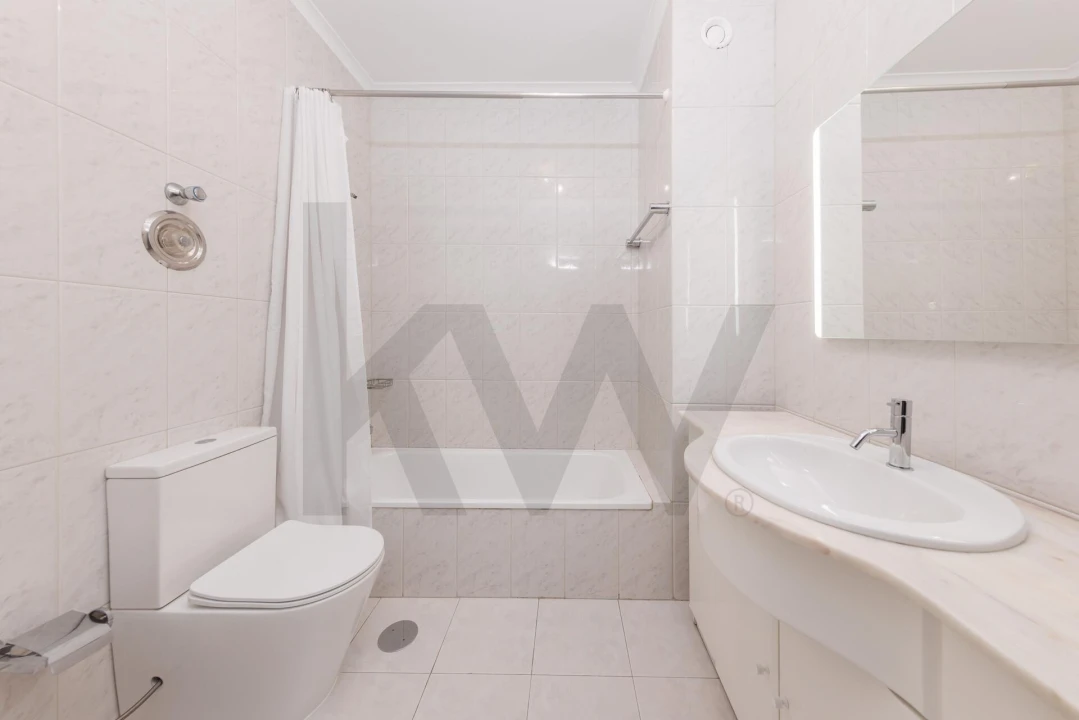 Apartamento T3 para Arrendamento em Pedrouços Foto 6