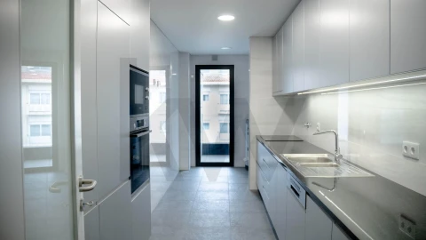 Apartamento T3 para Venda em Cedofeita, Santo Ildefonso, Sé, Miragaia, São Nicolau e Vitória