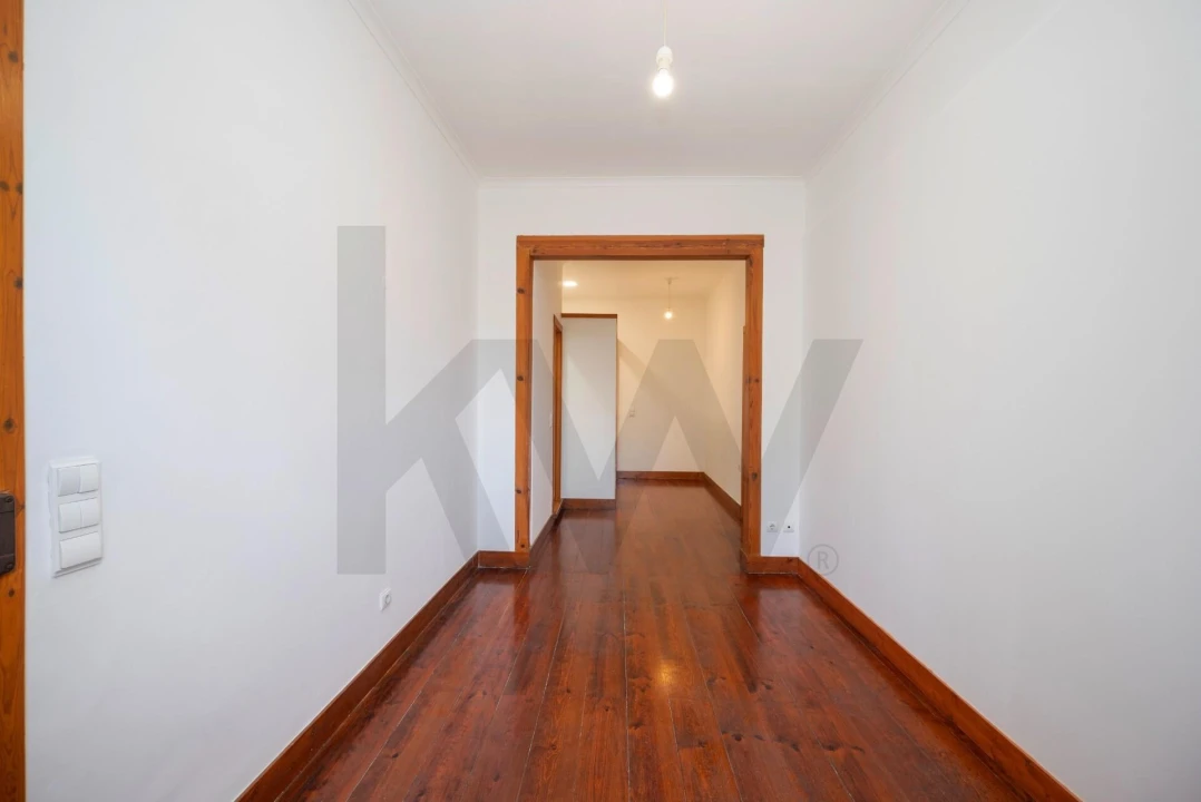 Apartamento T2 para Venda em Algés, Linda-A-Velha e Cruz Quebrada-Dafundo Foto 4