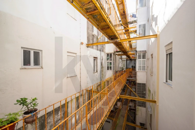 Apartamento T2 para Venda em Algés, Linda-A-Velha e Cruz Quebrada-Dafundo Foto 22