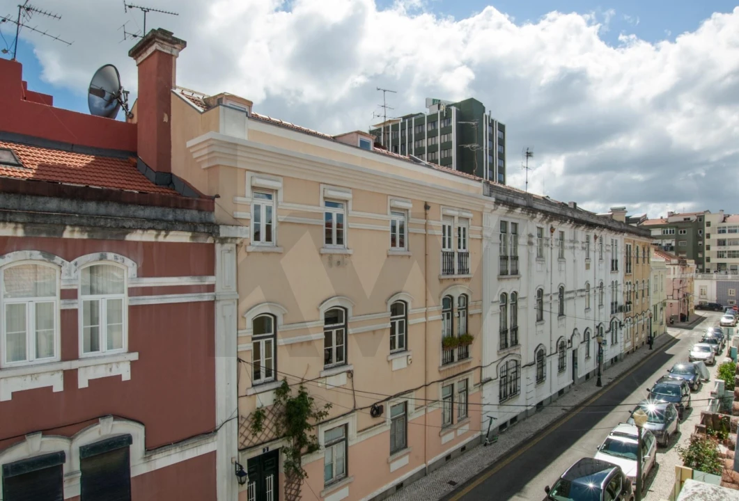 Moradia T5 para Venda em Areeiro Foto 47