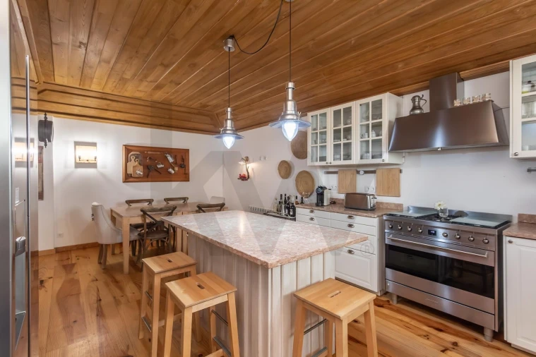 Moradia T5 para Venda em Areeiro Foto 10