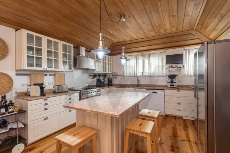 Moradia T5 para Venda em Areeiro Foto 7