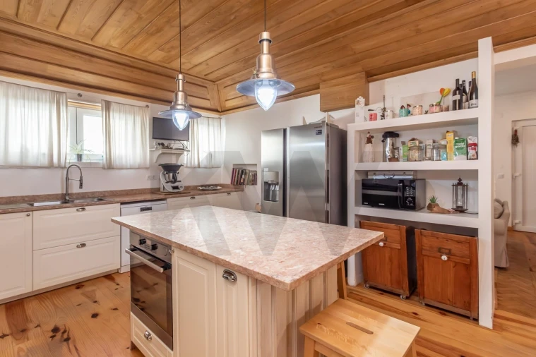 Moradia T5 para Venda em Areeiro Foto 9