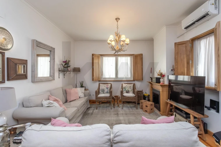 Moradia T5 para Venda em Areeiro Foto 2