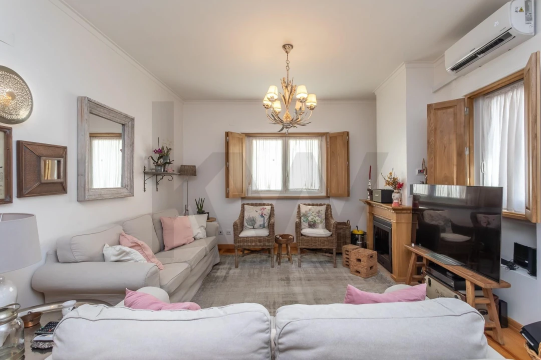 Moradia T5 para Venda em Areeiro Foto 2