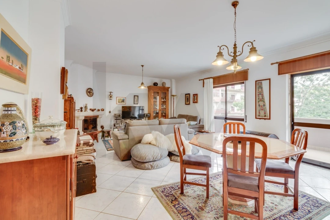 Apartamento T4 para Venda em Alverca do Ribatejo e Sobralinho Foto 4