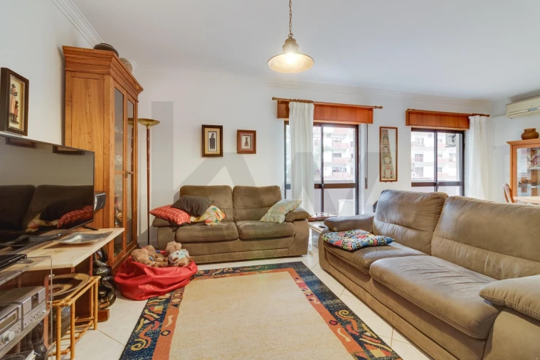 Apartamento T4 para Venda em Alverca do Ribatejo e Sobralinho Foto 7