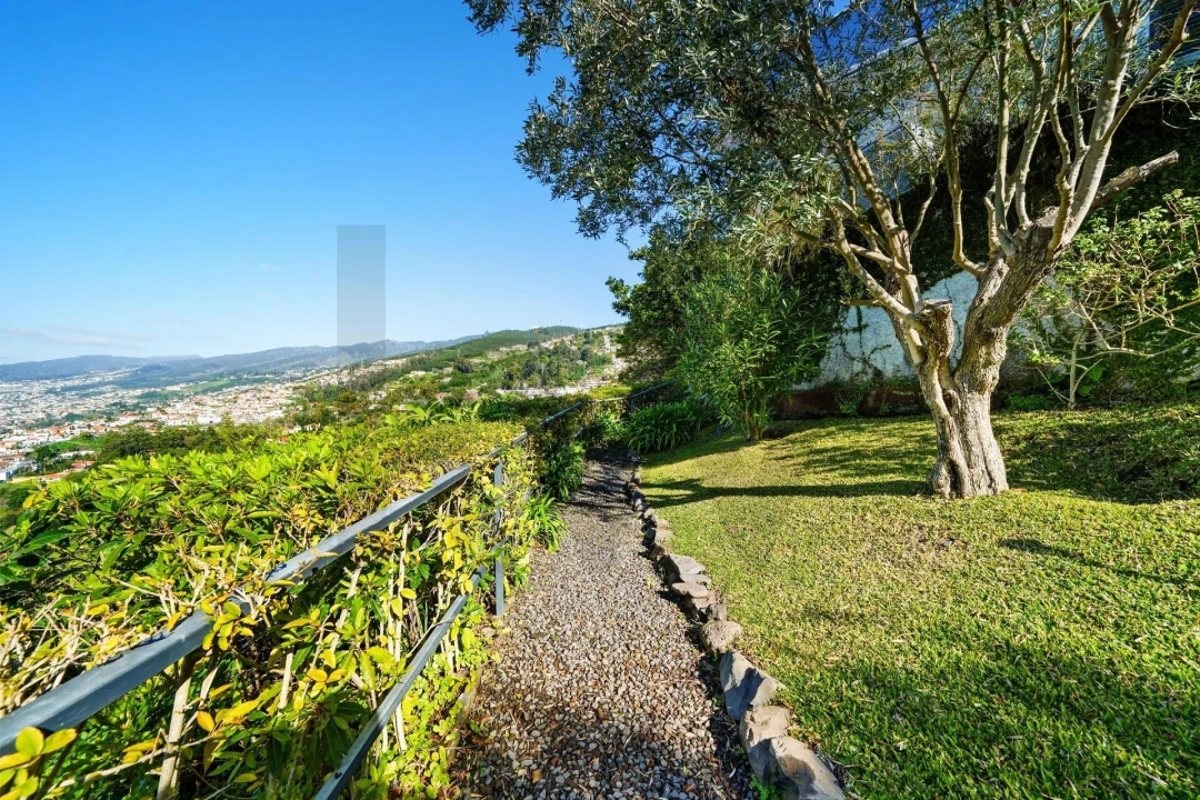 Moradia T4 para Venda em São Gonçalo Foto 70