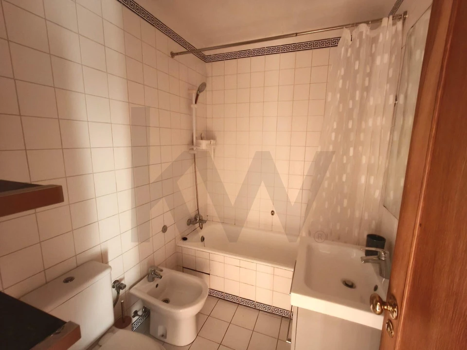 Apartamento T1 para Arrendamento em Paranhos Foto 13