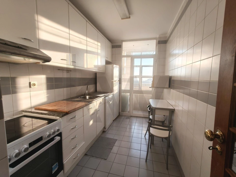 Apartamento T1 para Arrendamento em Paranhos Foto 10