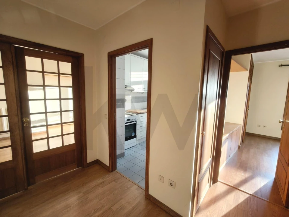 Apartamento T1 para Arrendamento em Paranhos Foto 9
