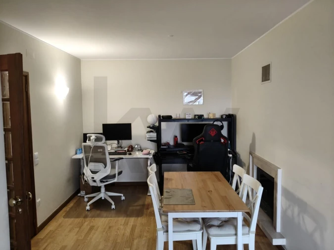 Apartamento T1 para Arrendamento em Paranhos Foto 3