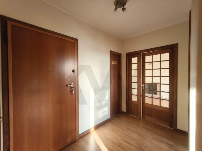 Apartamento T1 para Arrendamento em Paranhos Foto 8