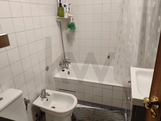 Apartamento T1 para Arrendamento em Paranhos Foto 8