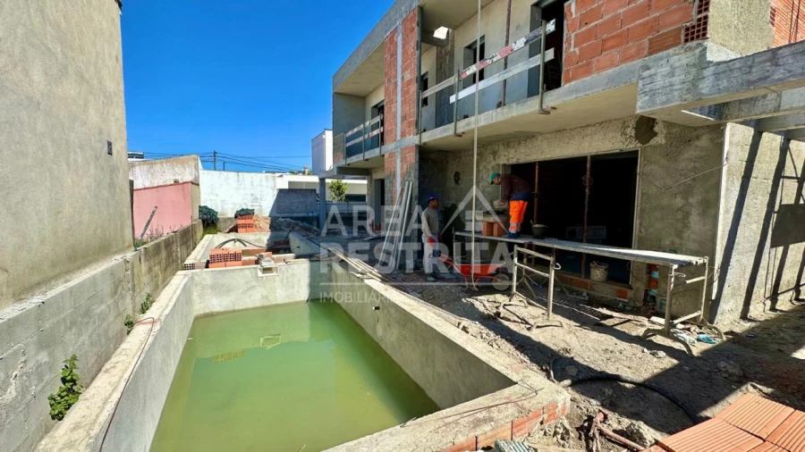 Moradia T4 para Venda em Fernao Ferro Foto 1