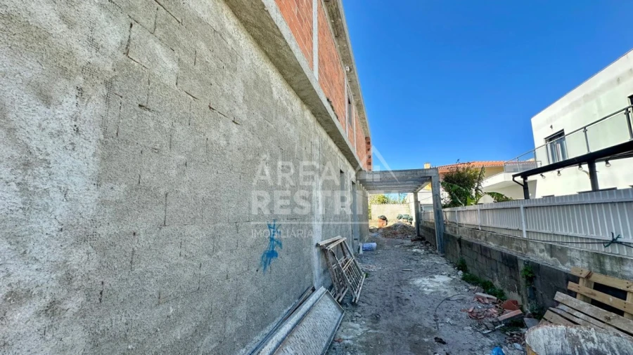 Moradia T4 para Venda em Fernao Ferro Foto 5