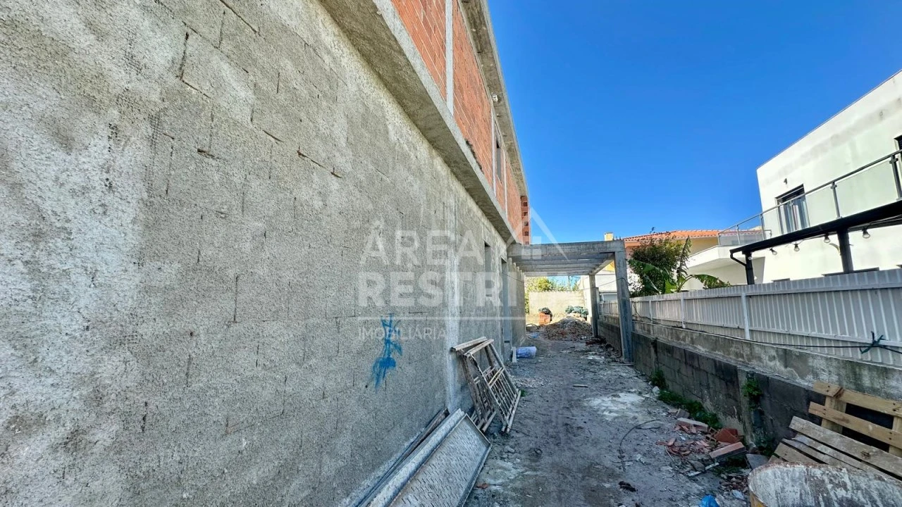 Moradia T4 para Venda em Fernao Ferro Foto 7