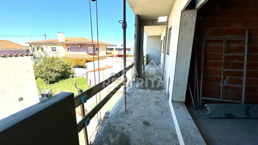 Moradia T4 para Venda em Fernao Ferro Foto 32