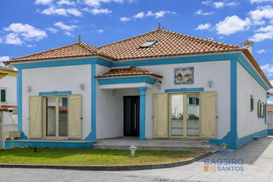 Moradia T3 para Venda em Tornada e Salir do Porto Foto 2